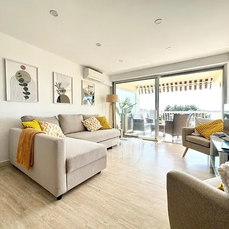 Beau 65 M2 En Front De A St Raphael - Piscine Apartman