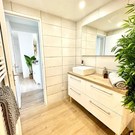 Beau 65 M2 En Front De A St Raphael - Piscine Saint-Raphaël